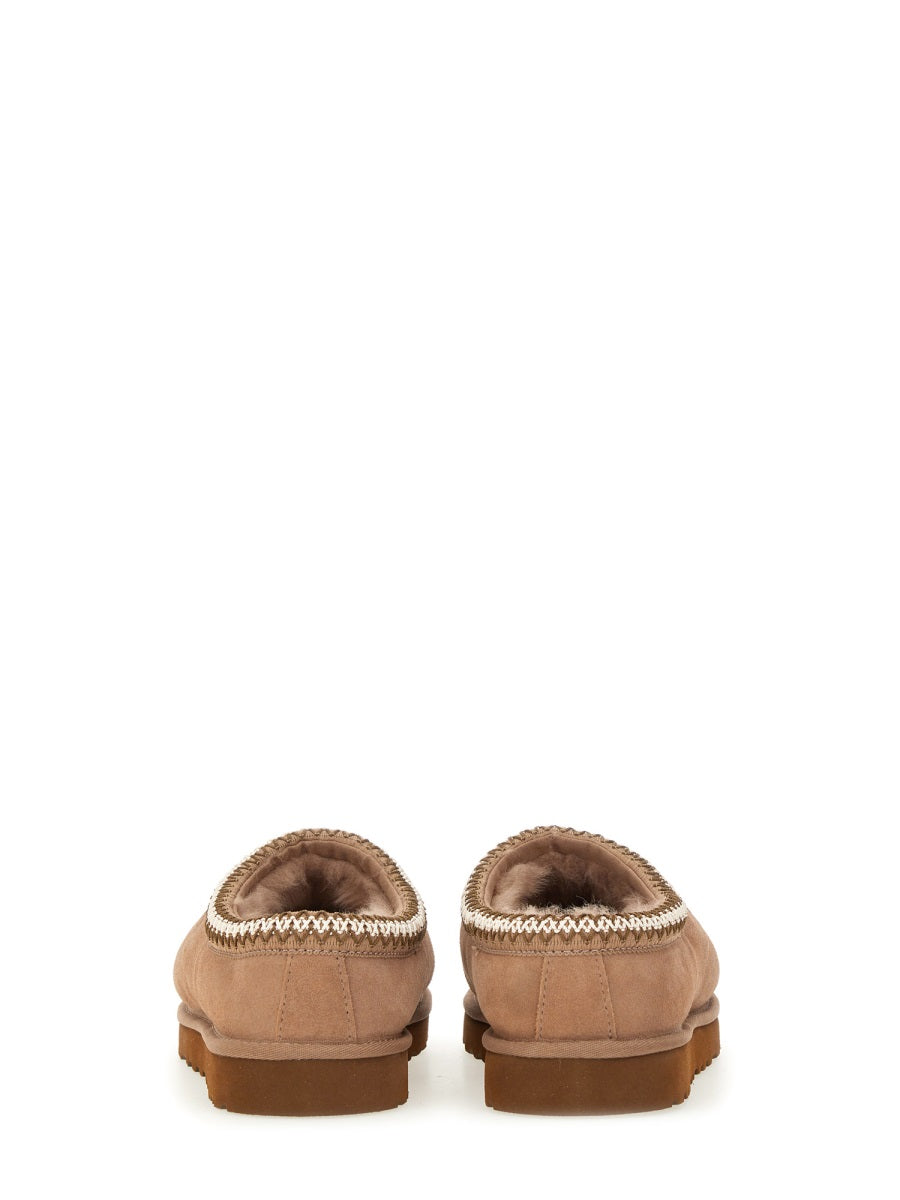 UGG Men's Classic Slipper Tassel II