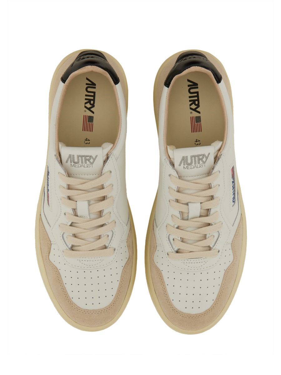 AUTRY Men's Medalist Low Sneakers