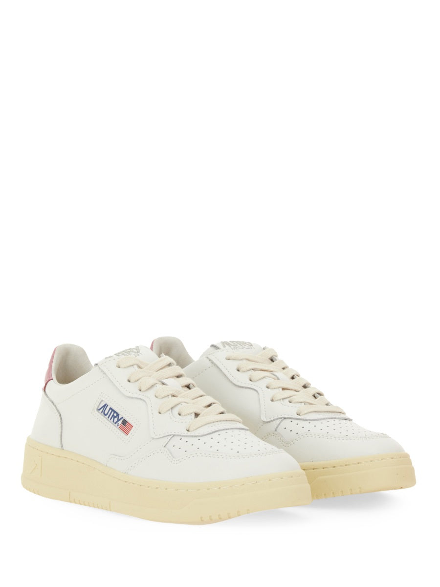 AUTRY Women's Medalist Low Sneakers