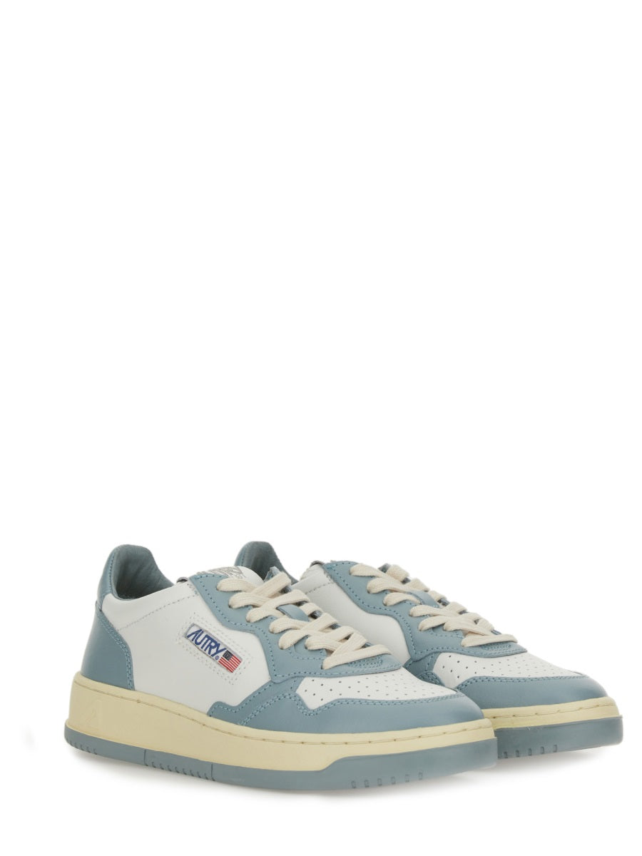 AUTRY Women's Medalist Low Sneaker