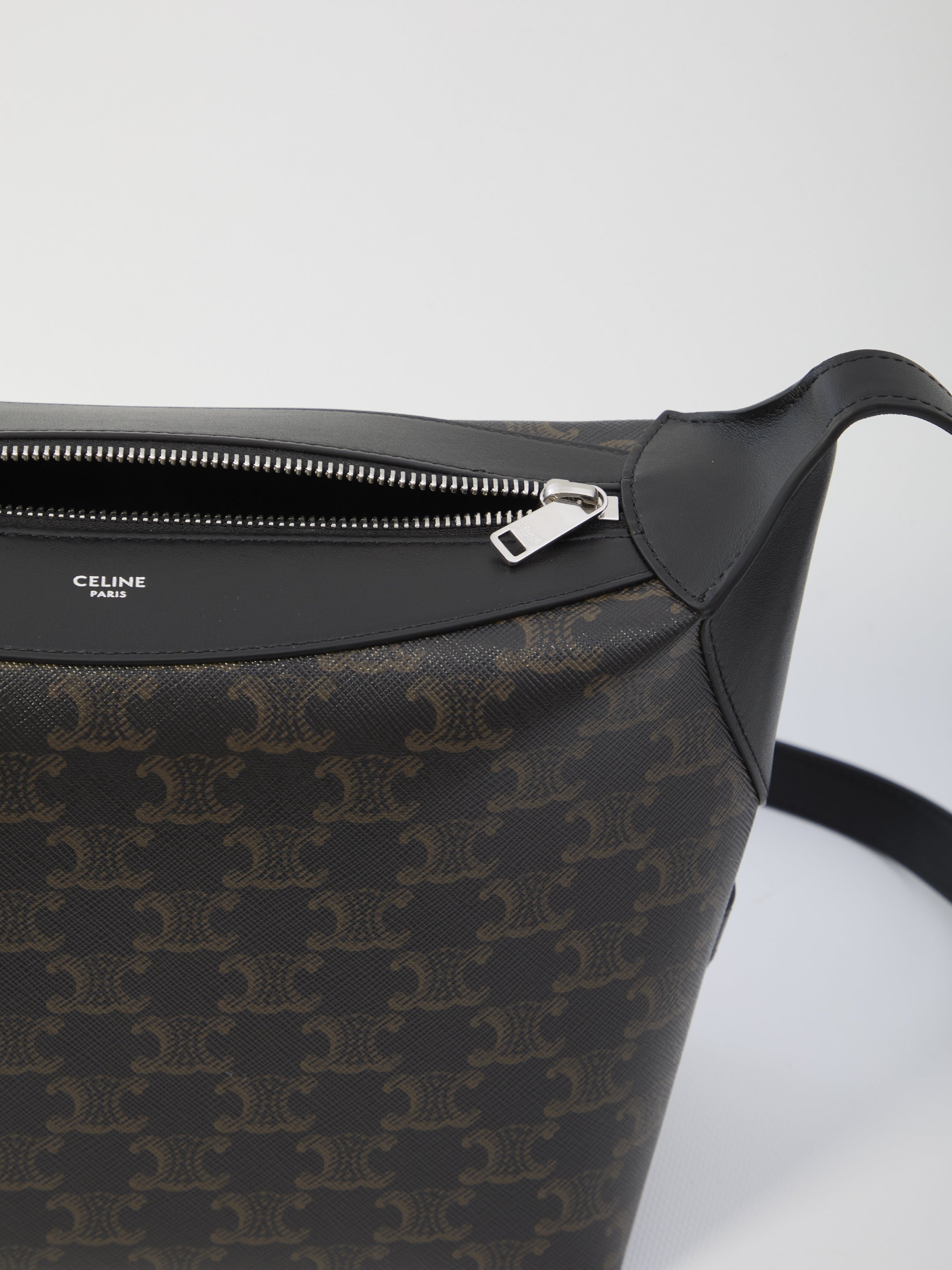 CELINE Mini Crossbody Handbag - 24cm x 19cm x 13cm