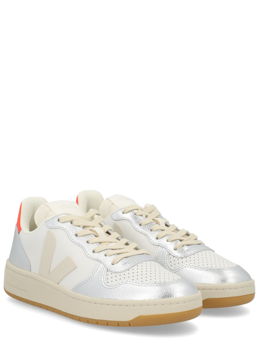 VEJA Sustainable Leather Sneakers for Women - FW25