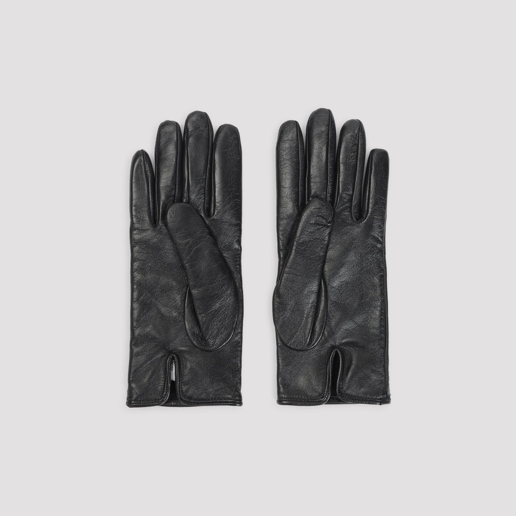 CHLOE Stylish Leather Gloves for Men - FW25 Collection