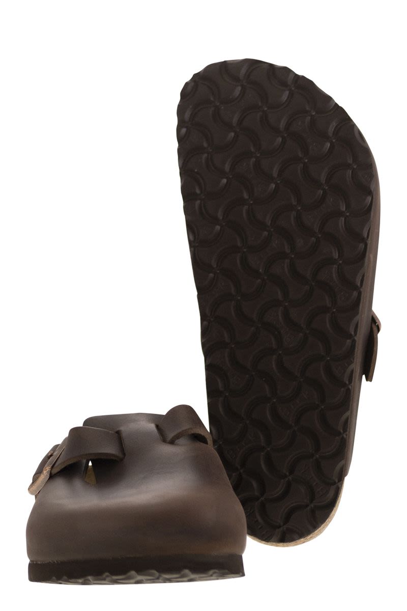 BIRKENSTOCK Classic Leather Boston Slippers for All Seasons