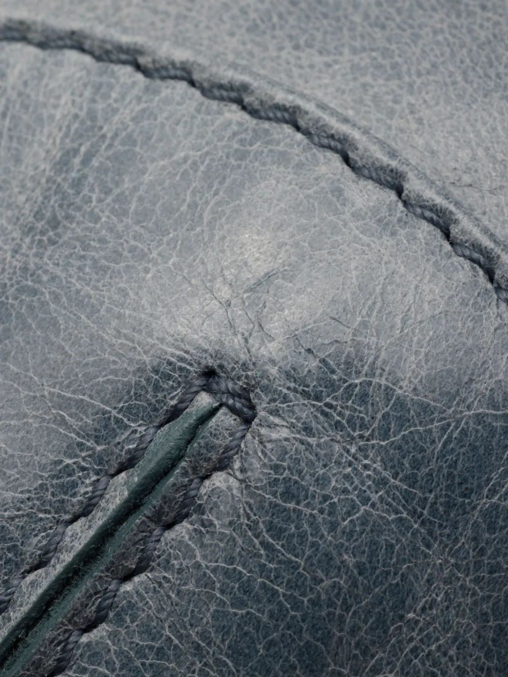 PRADA Re-Edition 2002 Leather Shoulder Handbag - Mini