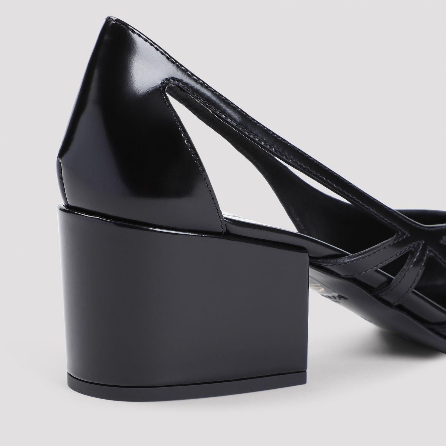PRADA Elegant Leather Pumps for Women