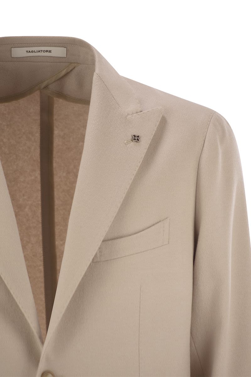 TAGLIATORE Cashmere Jacket with Three-Button Closure