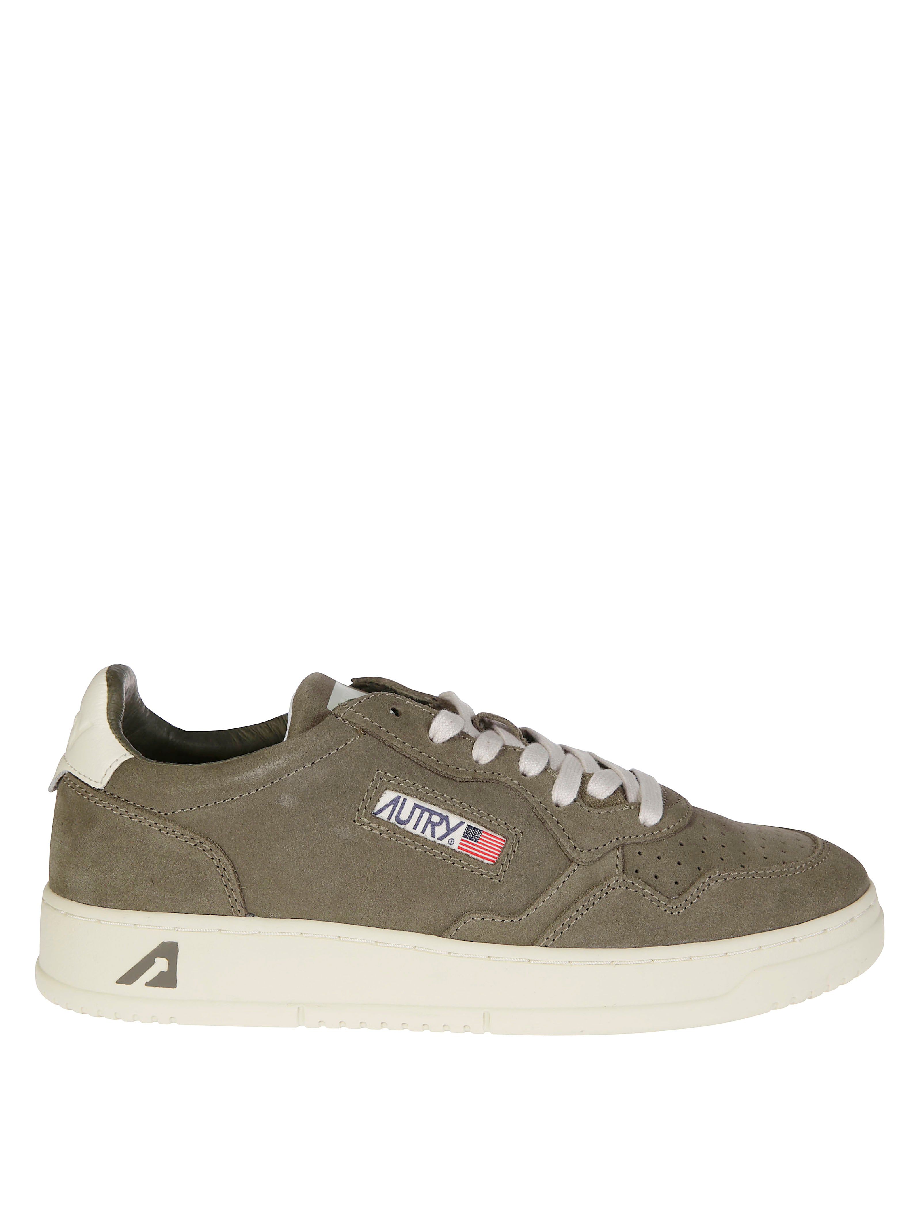 AUTRY Fashion-Forward Low Top Sneakers for Women