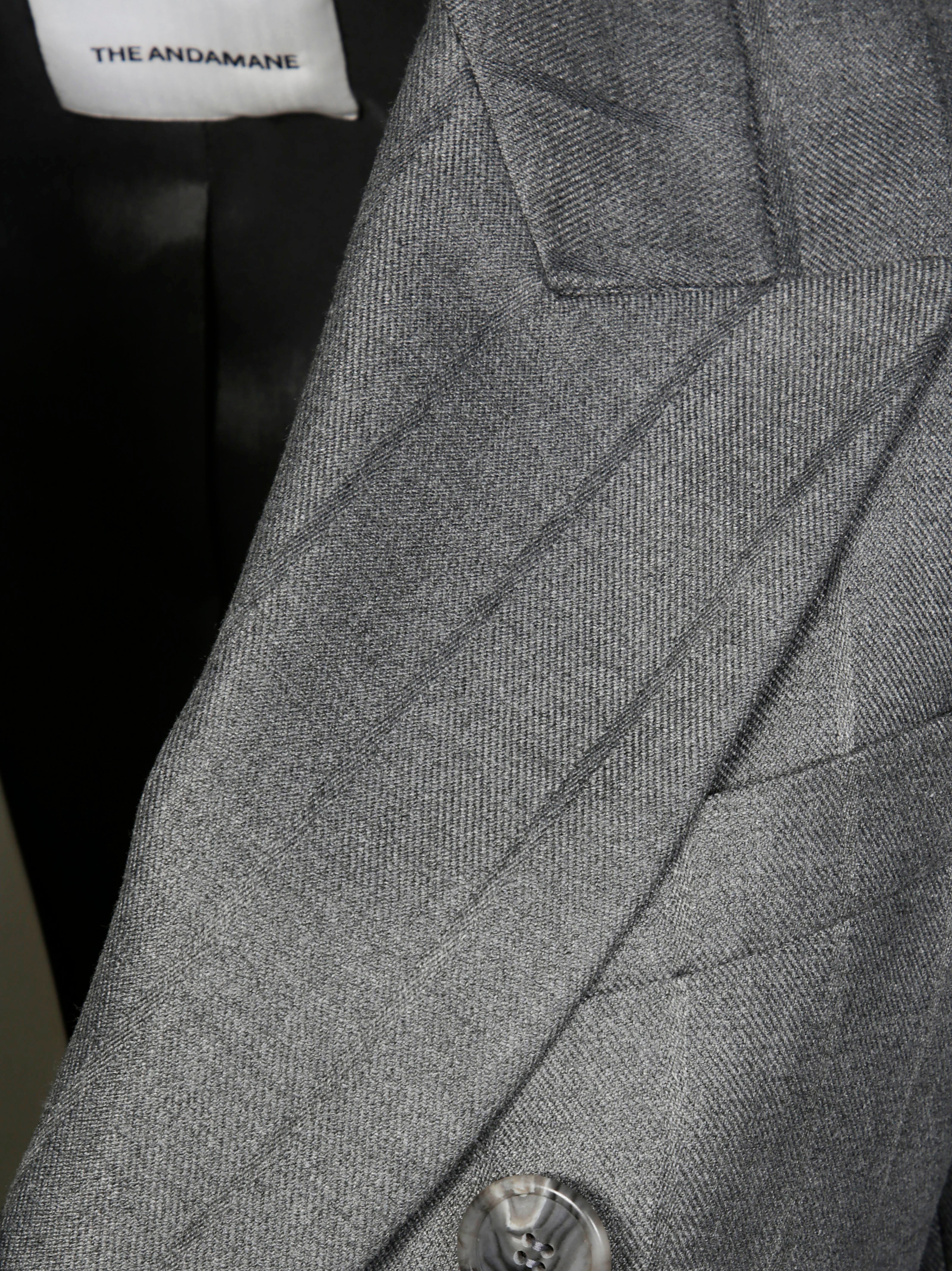 THE ANDAMANE Men's Crepe Blazer