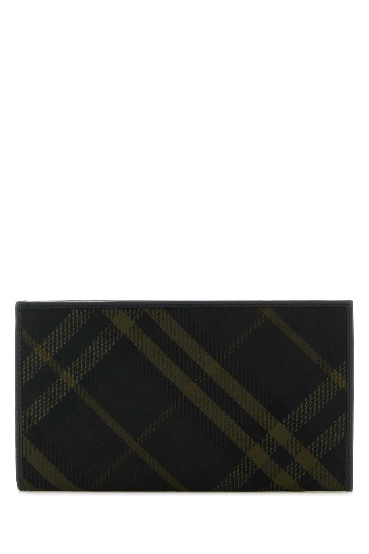 BURBERRY Printed e-Canvas Wallet - 20 cm x 12.5 cm x 2.5 cm