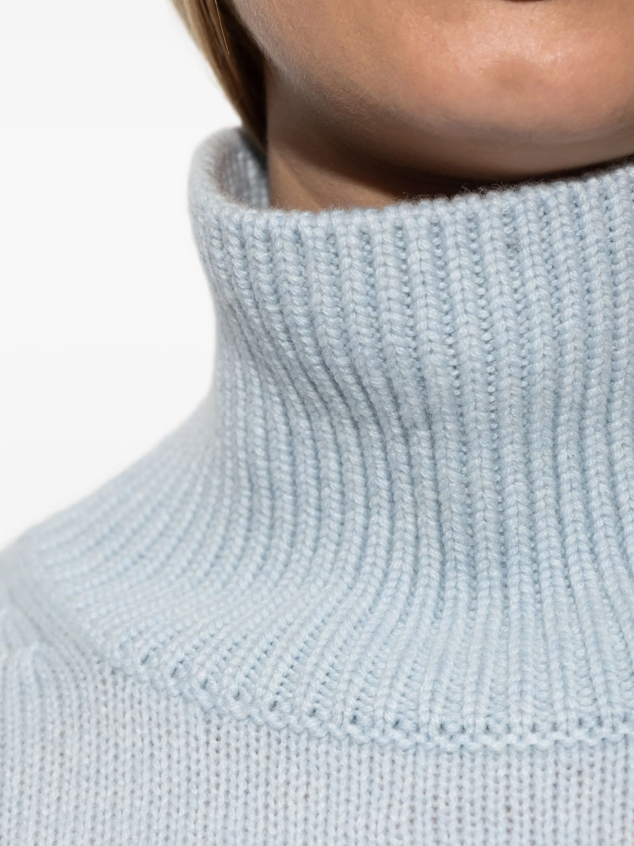 LISA YANG Relaxed Fit Cashmere Turtleneck Sweater - Size 1