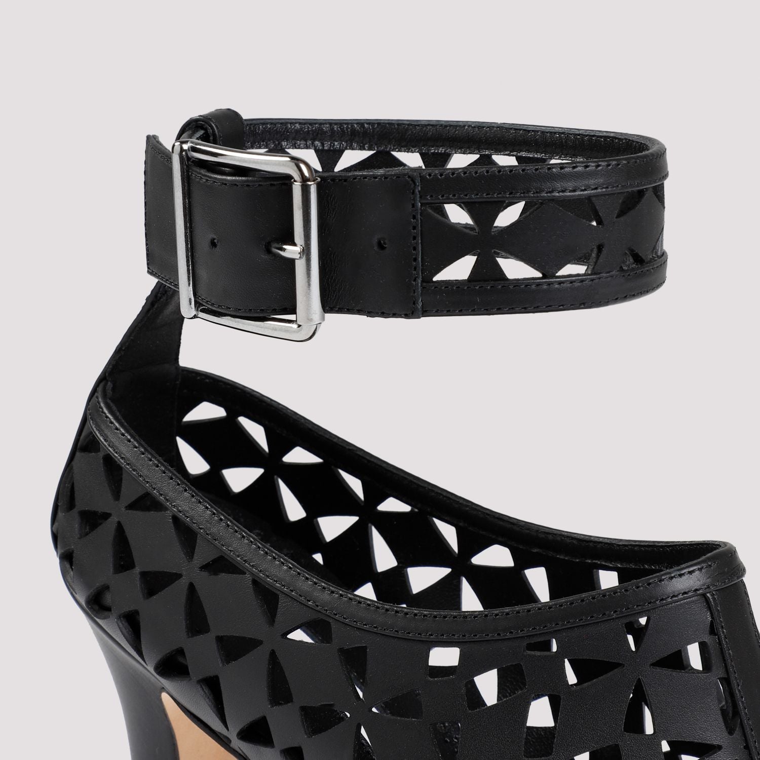 MANOLO BLAHNIK Elegant 105 Sandals for Women