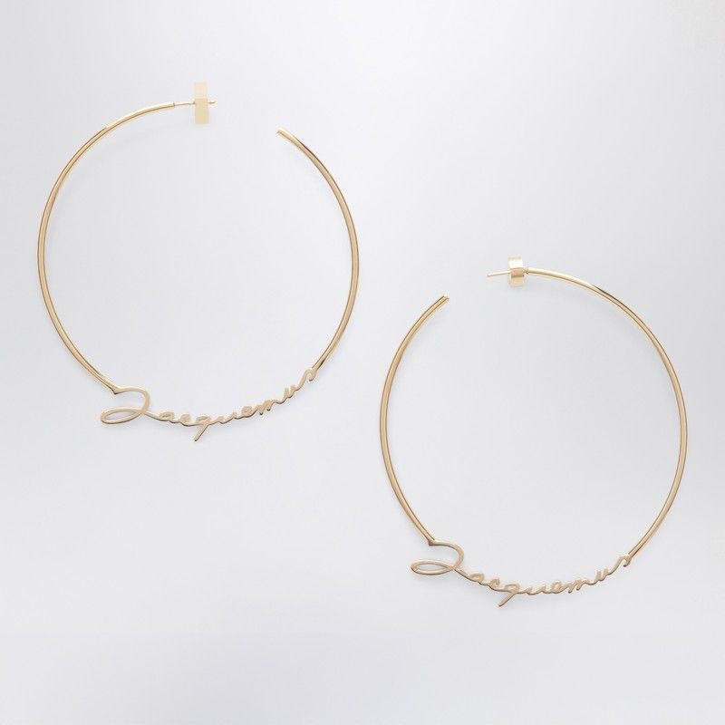 JACQUEMUS Asymmetrical Gold Hoop Earrings with Logo