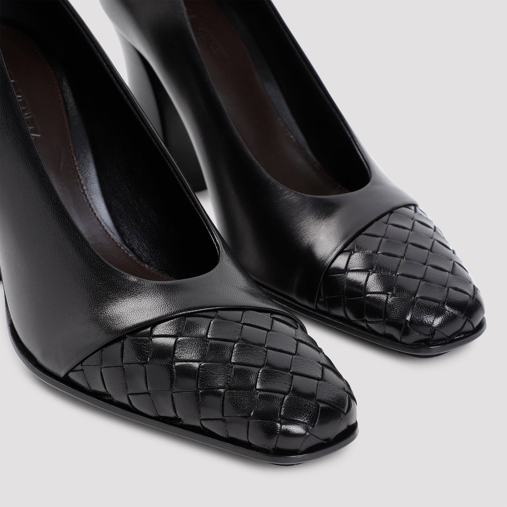 BOTTEGA VENETA Premium Leather Pump for Men - FW24 Collection