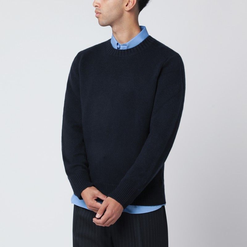SOFT GOAT Classic Cashmere Crewneck Sweater
