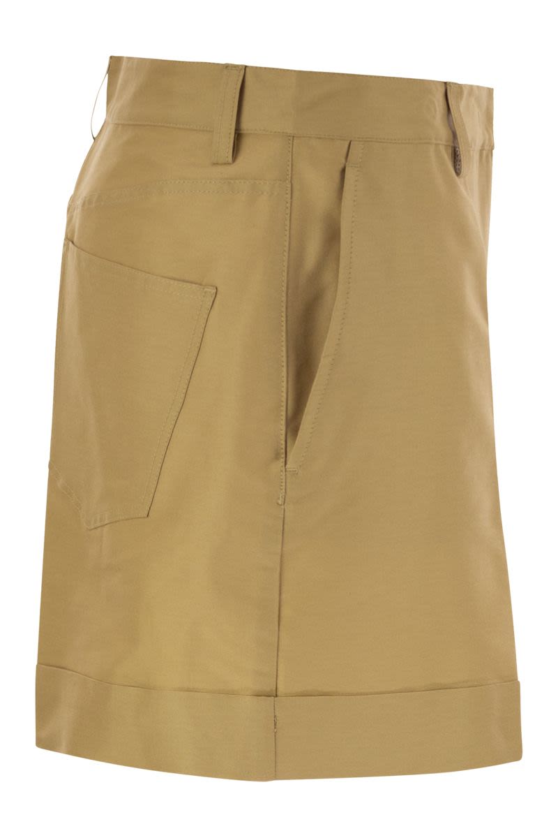 MVP WARDROBE Elegant Cotton and Silk Bermuda Shorts