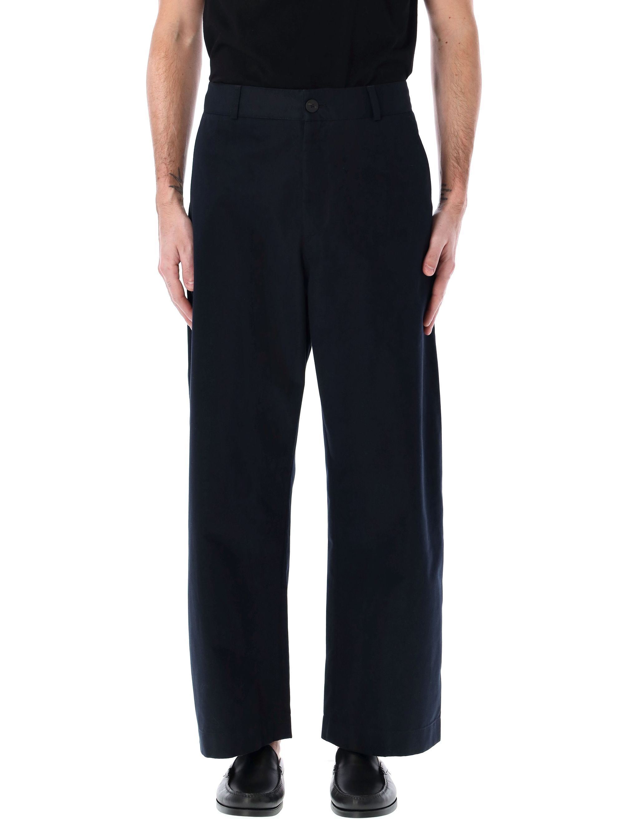 STUDIO NICHOLSON Men's Classic Mid Rise Chino Pants