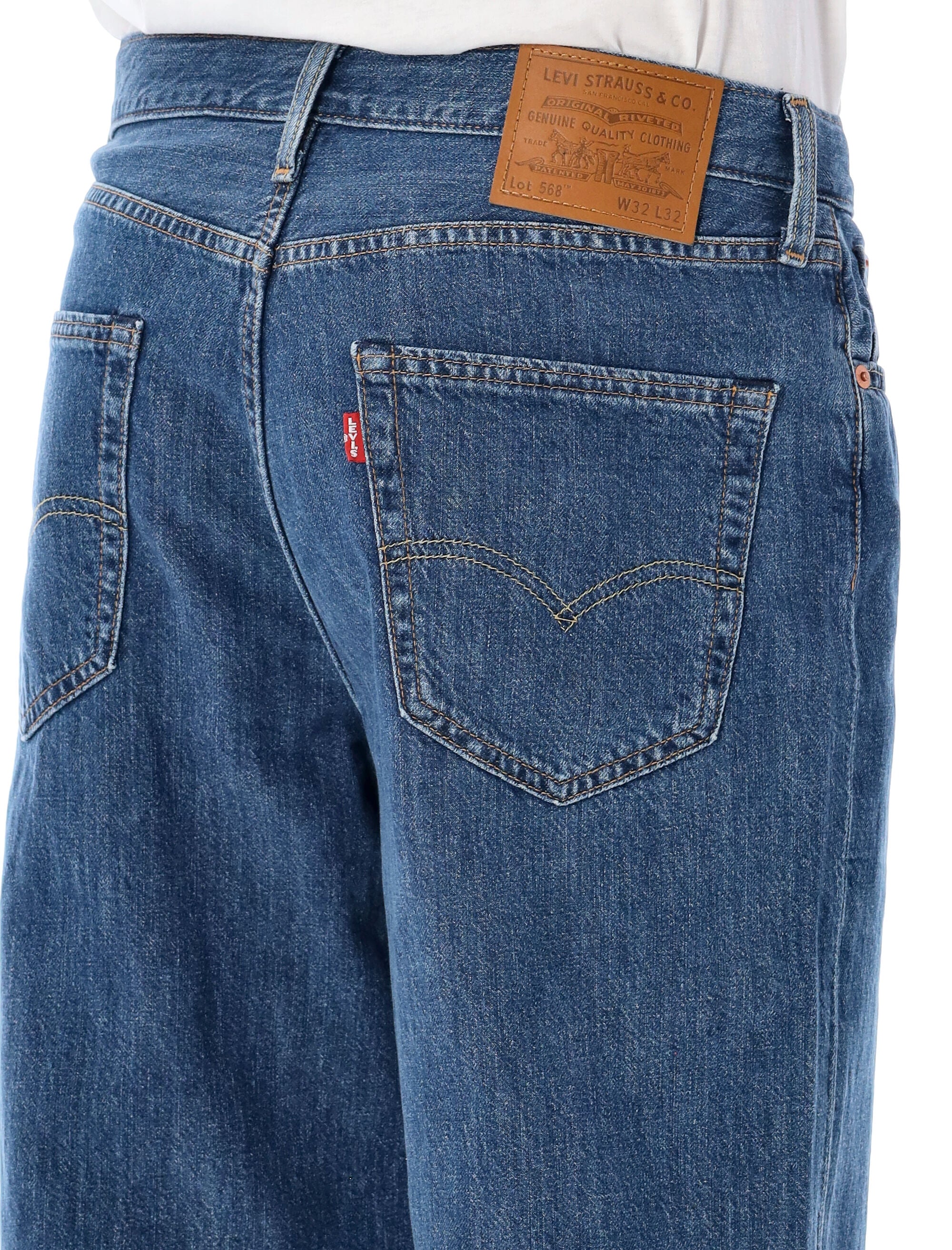 LEVI'S Stay Loose Jeans - Size 33