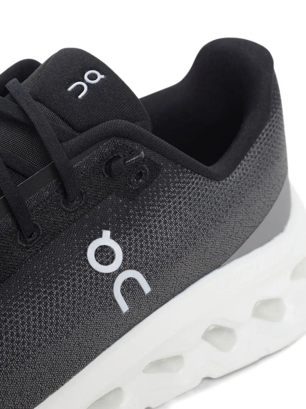 ON RUNNING Men's CloudTilt Sneaker