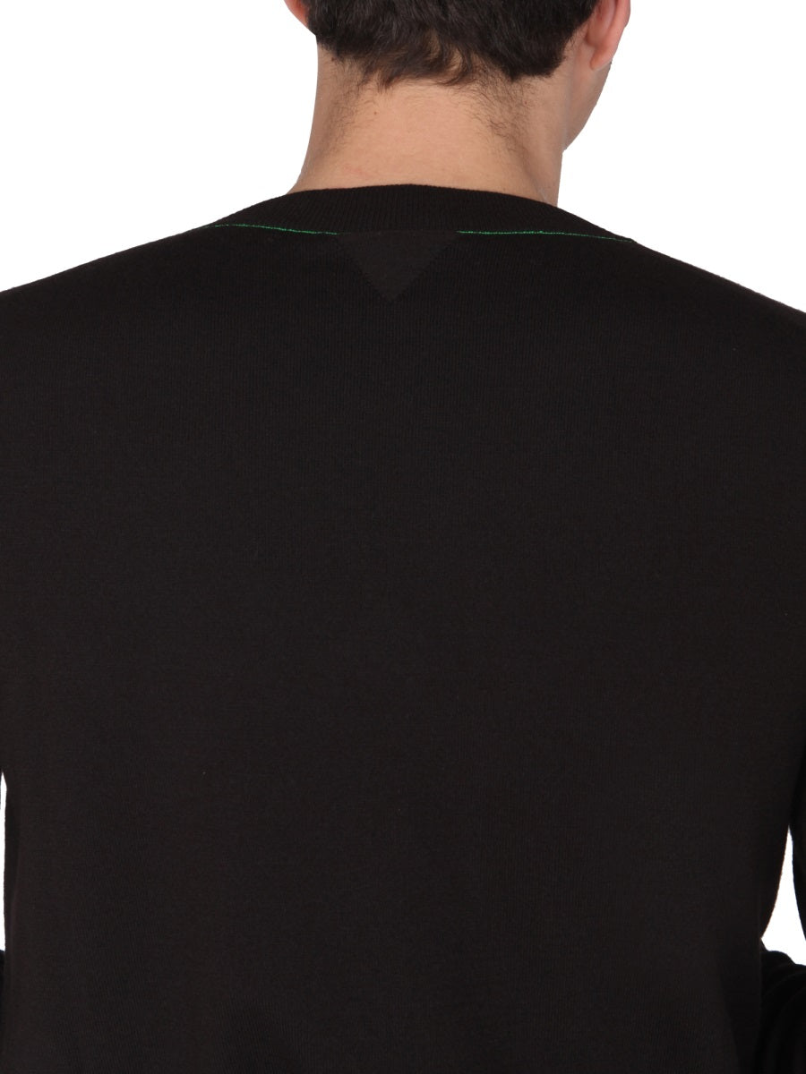 BOTTEGA VENETA Men's V-Neck Wool Sweater with Contrasting Stitch - Fall/Winter 2025