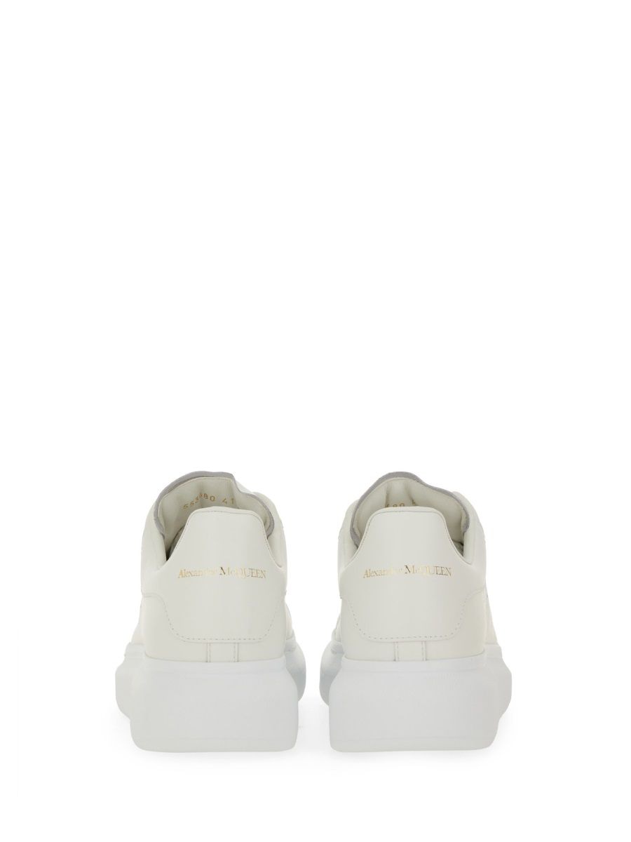 ALEXANDER MCQUEEN Chunky Leather Sneaker