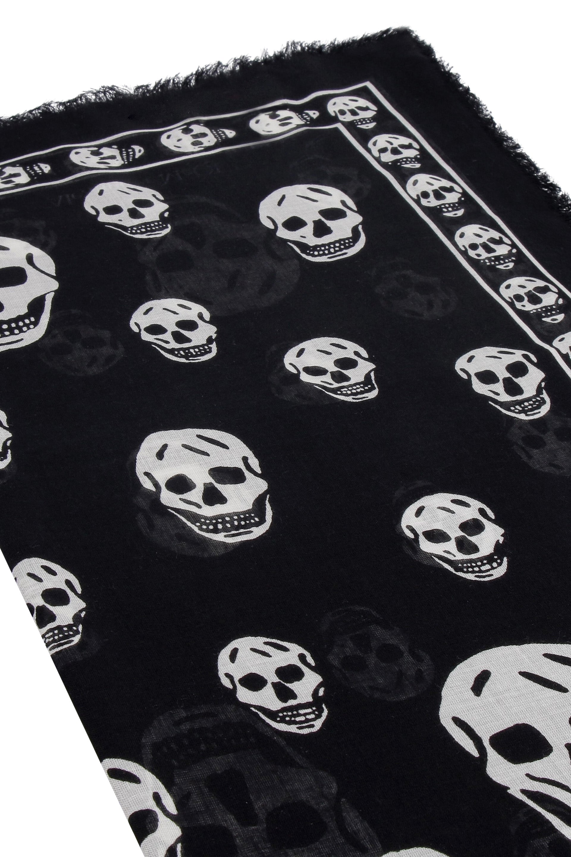 ALEXANDER MCQUEEN Skull Print Scarf with Fringed Edges - 104x120 CM