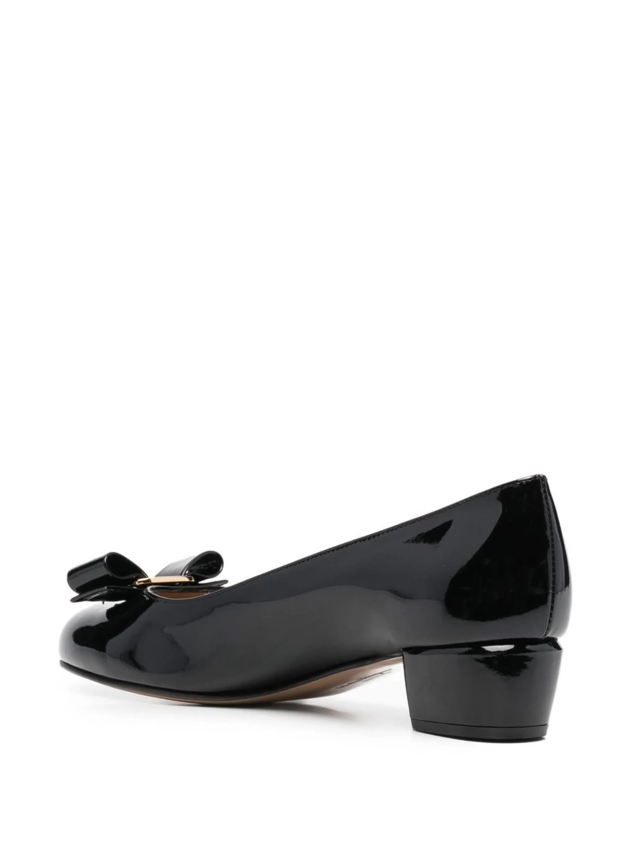 Ferragamo Elegant Leather Pumps for Women