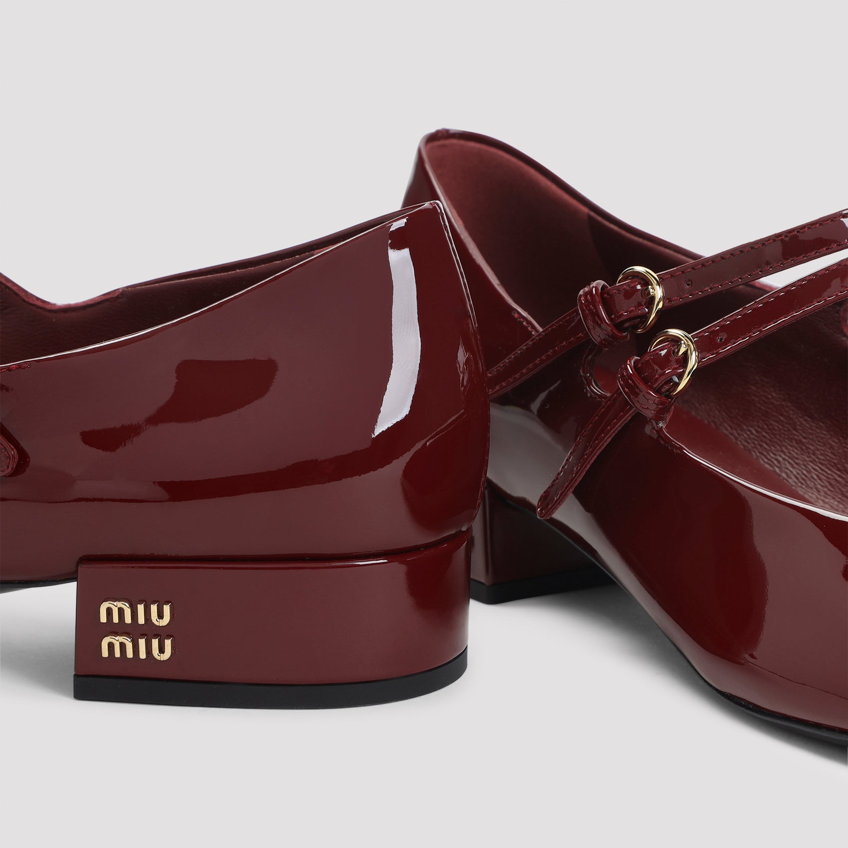 MIU MIU Stylish 100% Leather Decollete Pumps