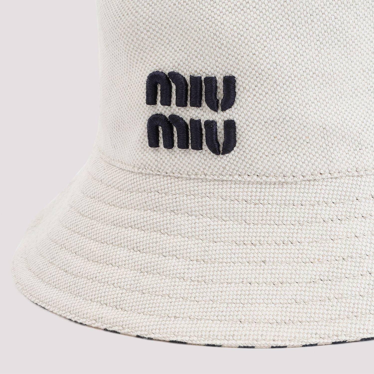 MIU MIU Stylish Mini Gift Set for Women