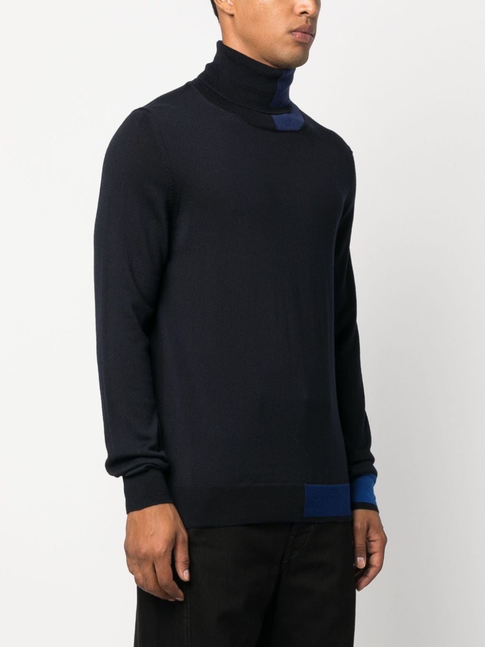 DEL CARLO Classic Wool Turtle Neck Sweater