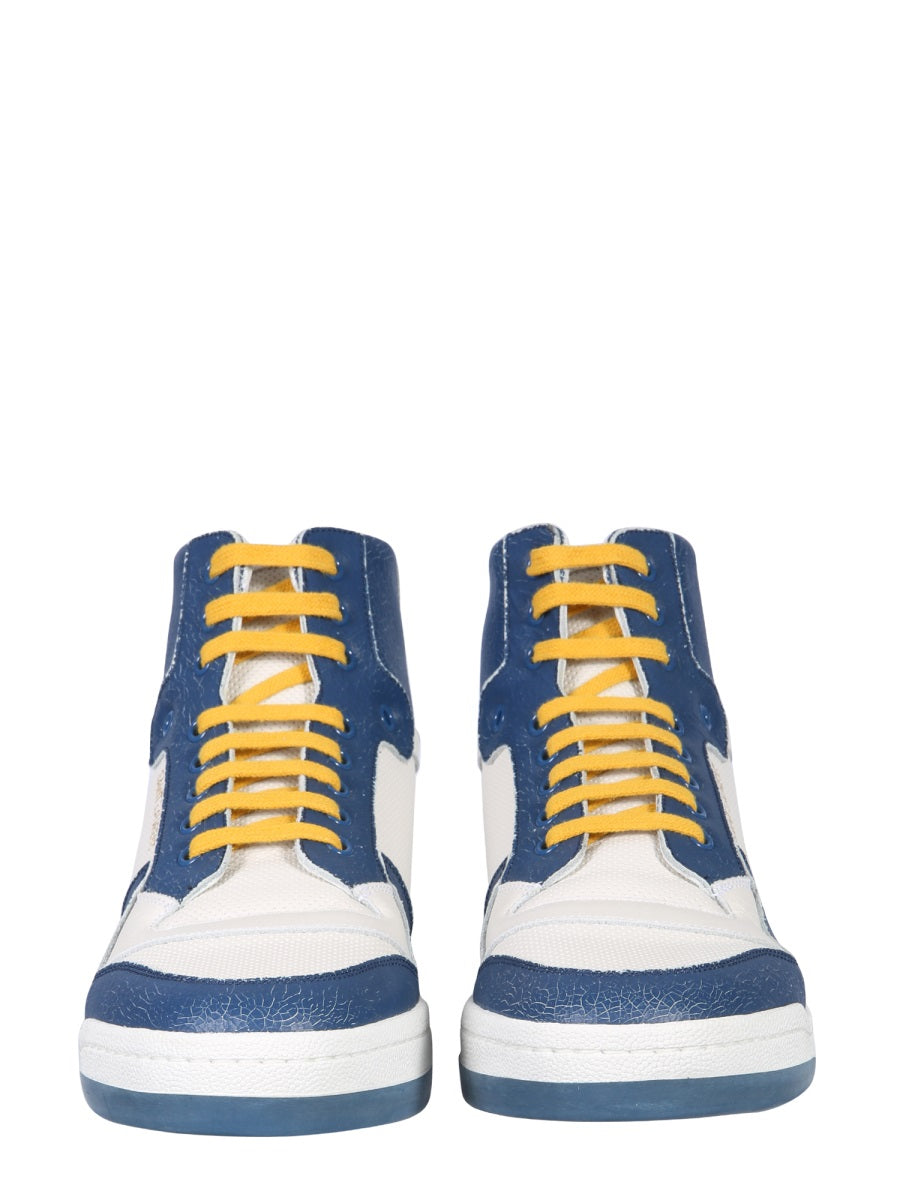 SAINT LAURENT Low SL / 24 Sneakers - Stylish and Comfortable