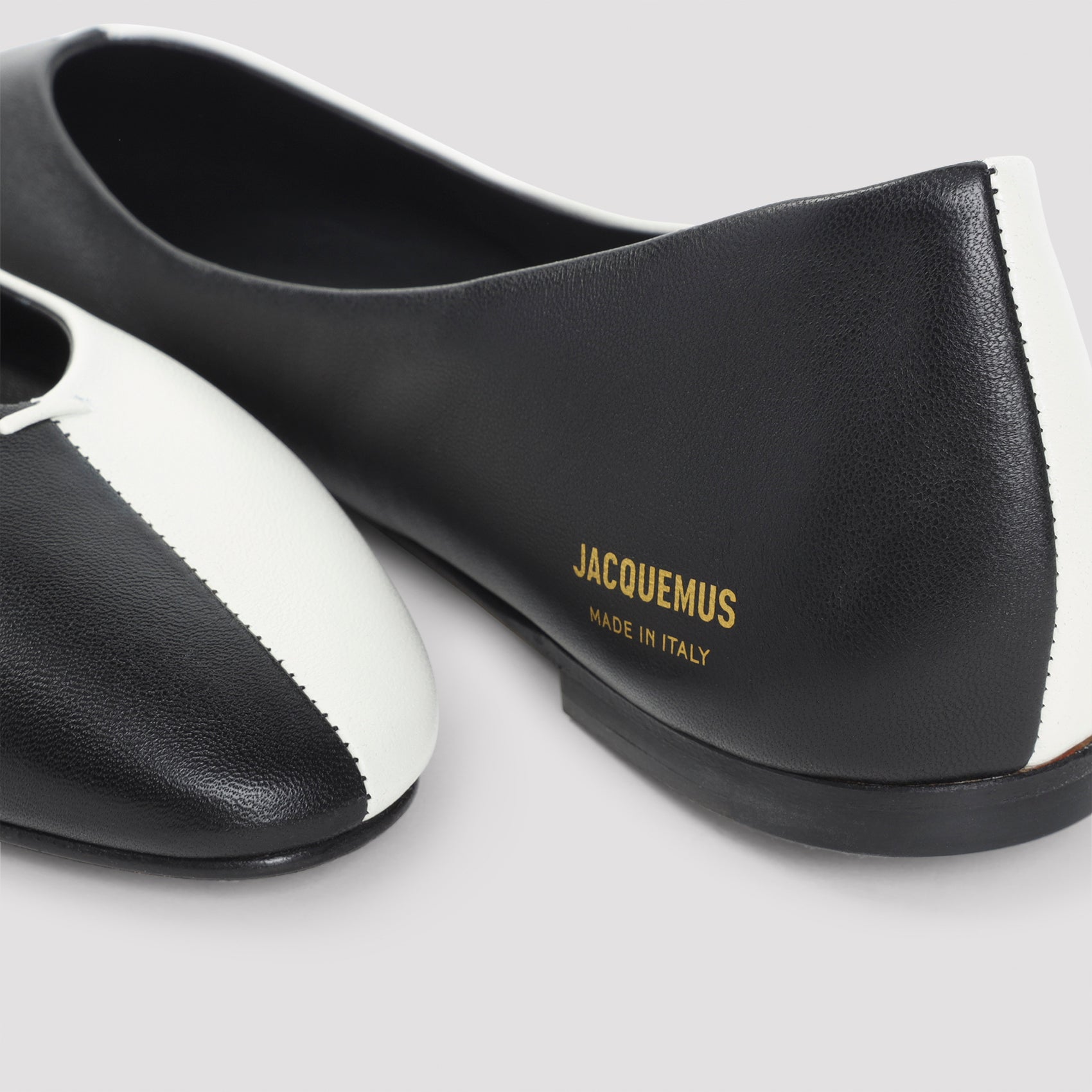 JACQUEMUS Ovalo Mini Ballerinas