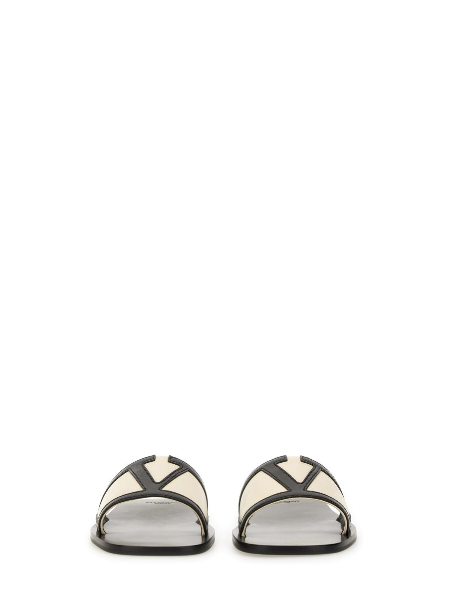 VALENTINO GARAVANI Lambskin Leather Superstar Slide Sandal for Women