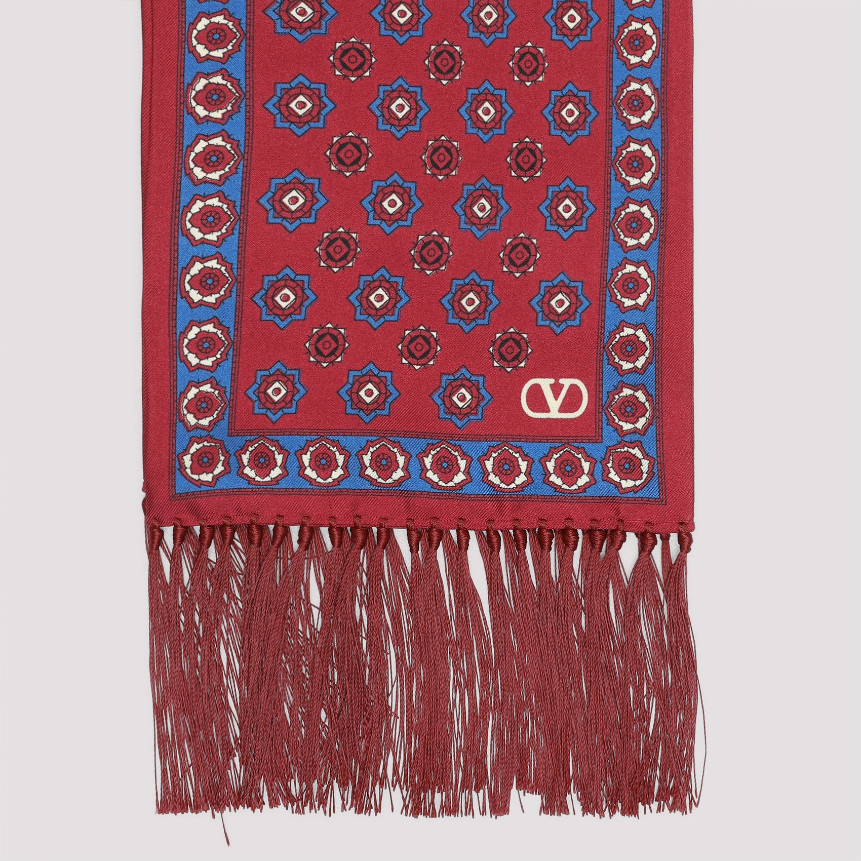 VALENTINO GARAVANI Elegantly Crafted Bandeau Scarf for Men