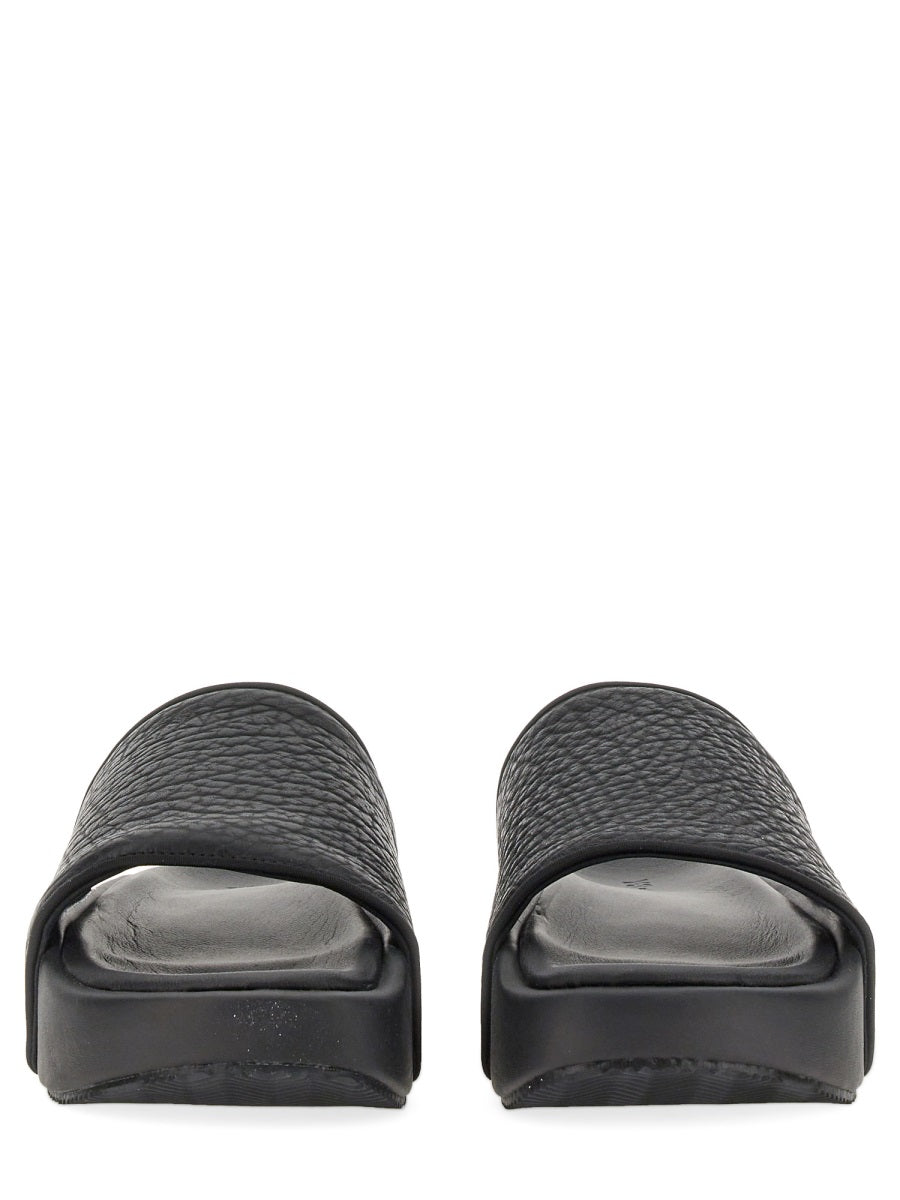 Y - 3 Chic Slide Sandal with Grained Rubber Sole - 4 cm