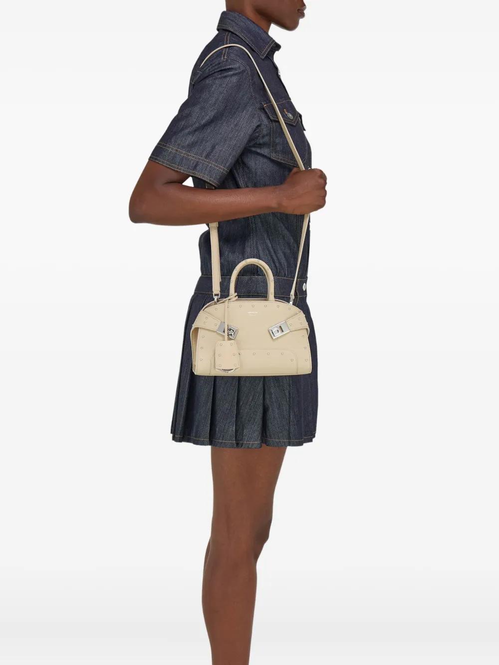 Ferragamo Elegant Leather Handbag