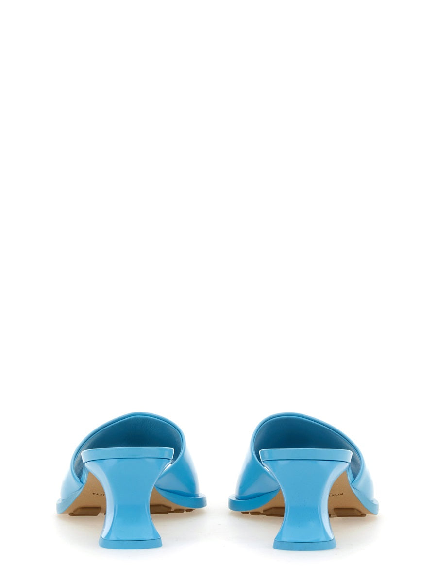 BOTTEGA VENETA Elegant Flat Sandals for Women