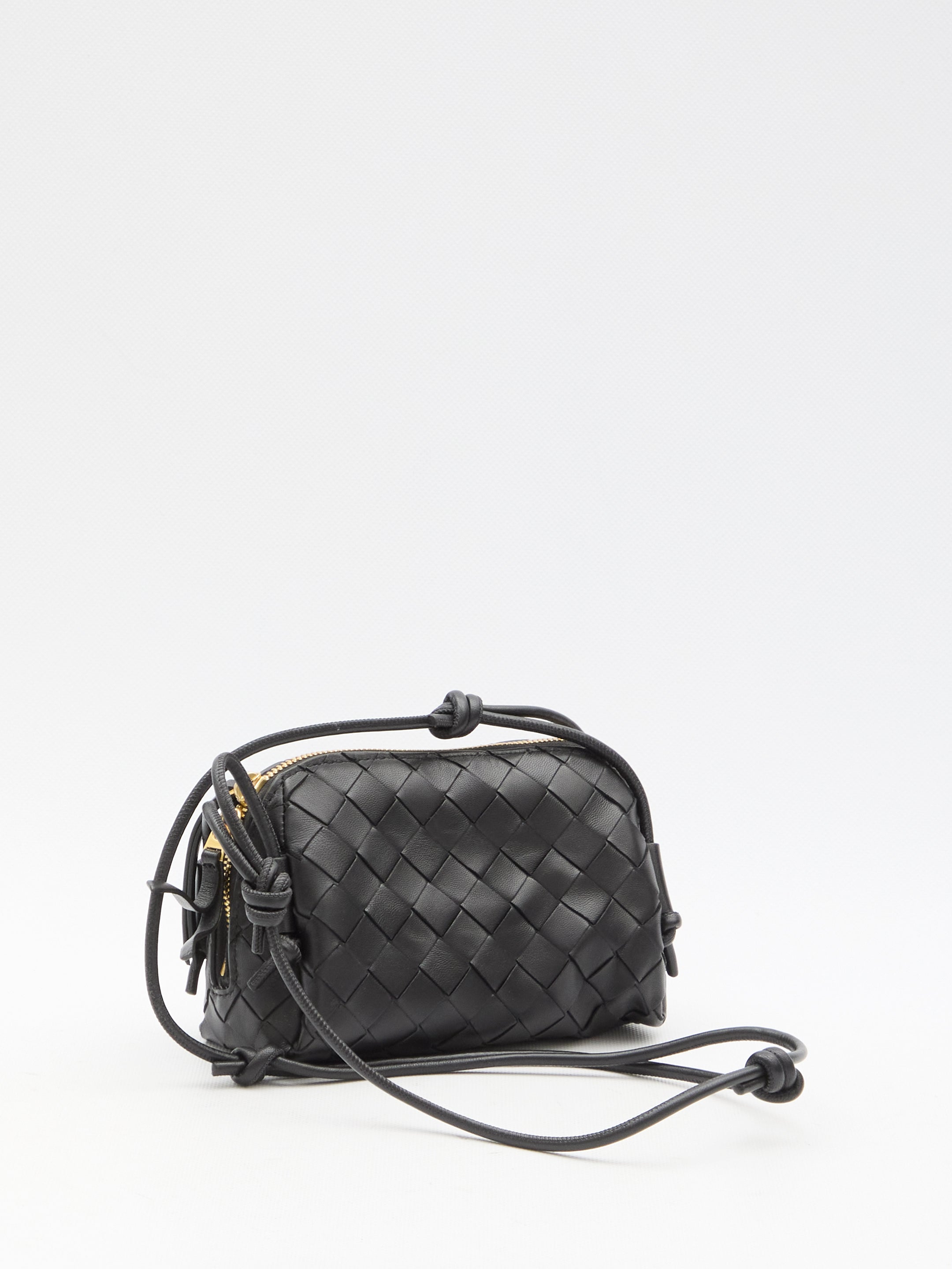 BOTTEGA VENETA Mini Pouch Handbag with Elegant Zip Closure
