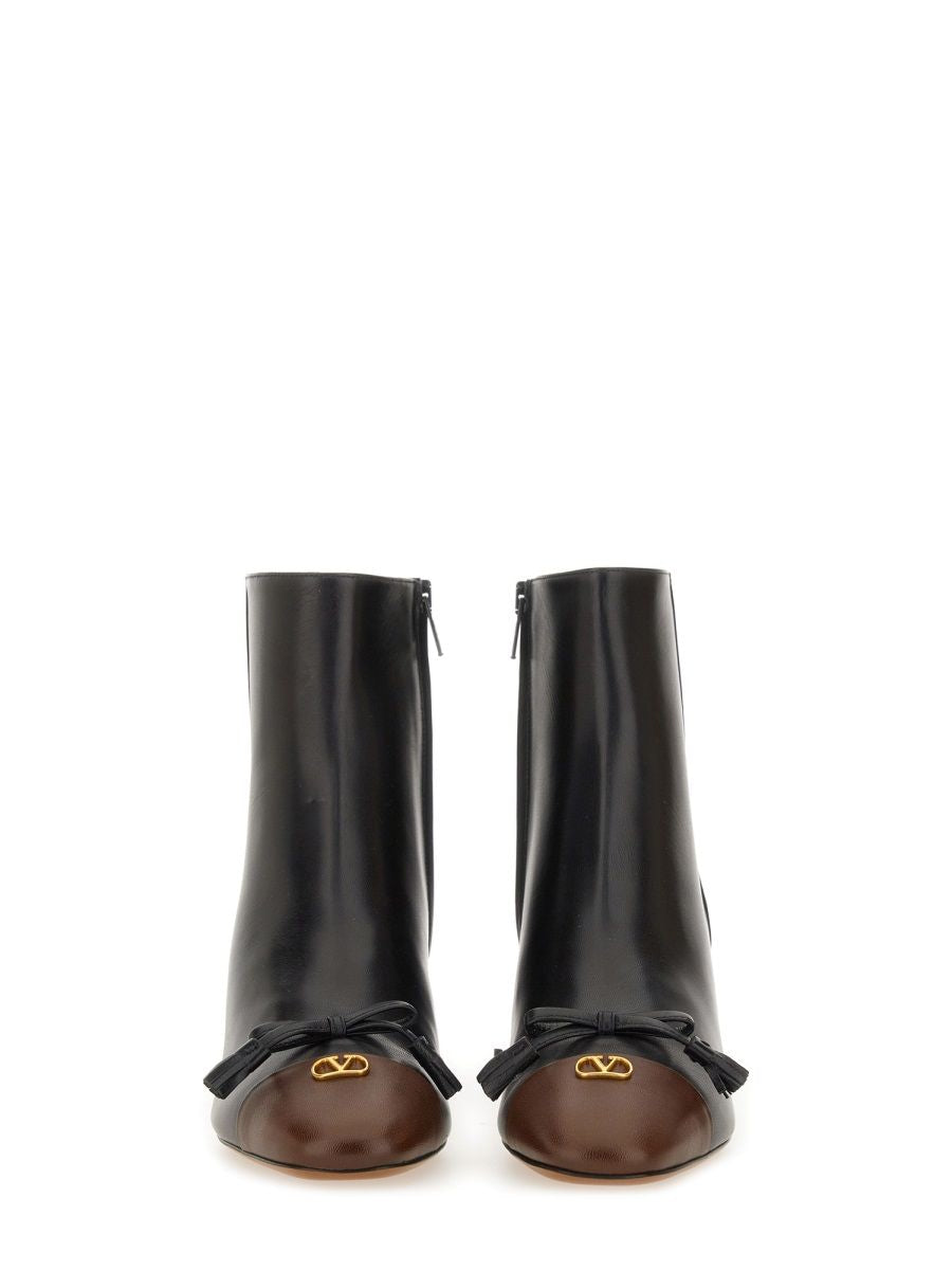 VALENTINO GARAVANI Elegant Leather Boots for Women - FW25 Collection