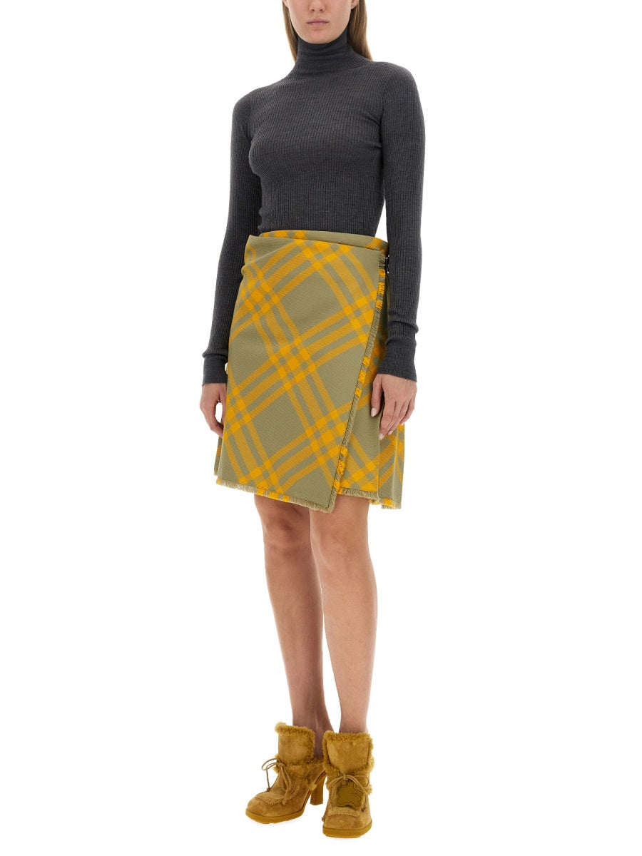 BURBERRY Wool Blend Kilt Skirt - Regular Fit, Size 6 UK
