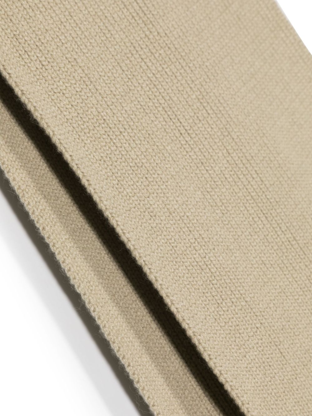 BURBERRY Ribbed Cashmere Blend Scarf - Wraparound Style