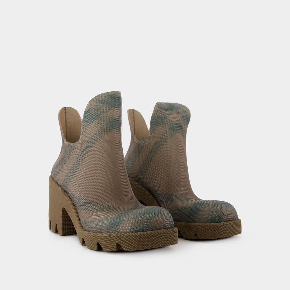 BURBERRY Stylish Ankle Boots for Women - FW24 Collection