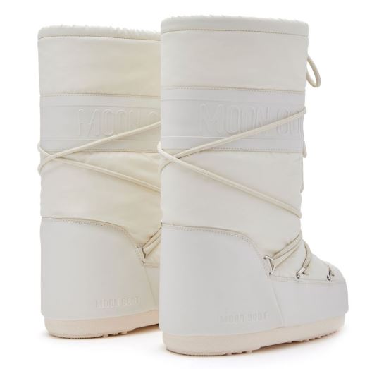 MOON BOOT Comfortable and Stylish Flat Boots for Women