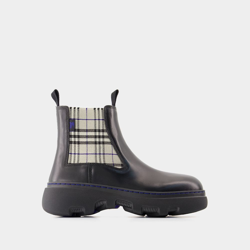 BURBERRY Creeper Chelsea Low Ankle Boots for Women - SS25 Collection