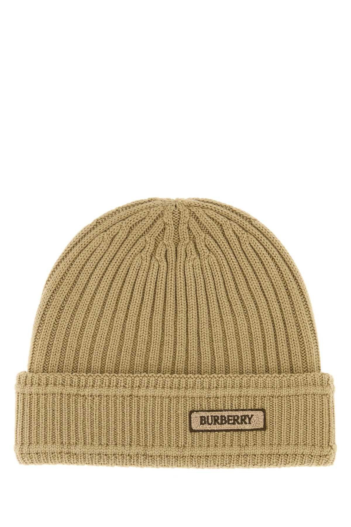 BURBERRY Luxurious Wool Beanie - Unisex Fashion Accessory