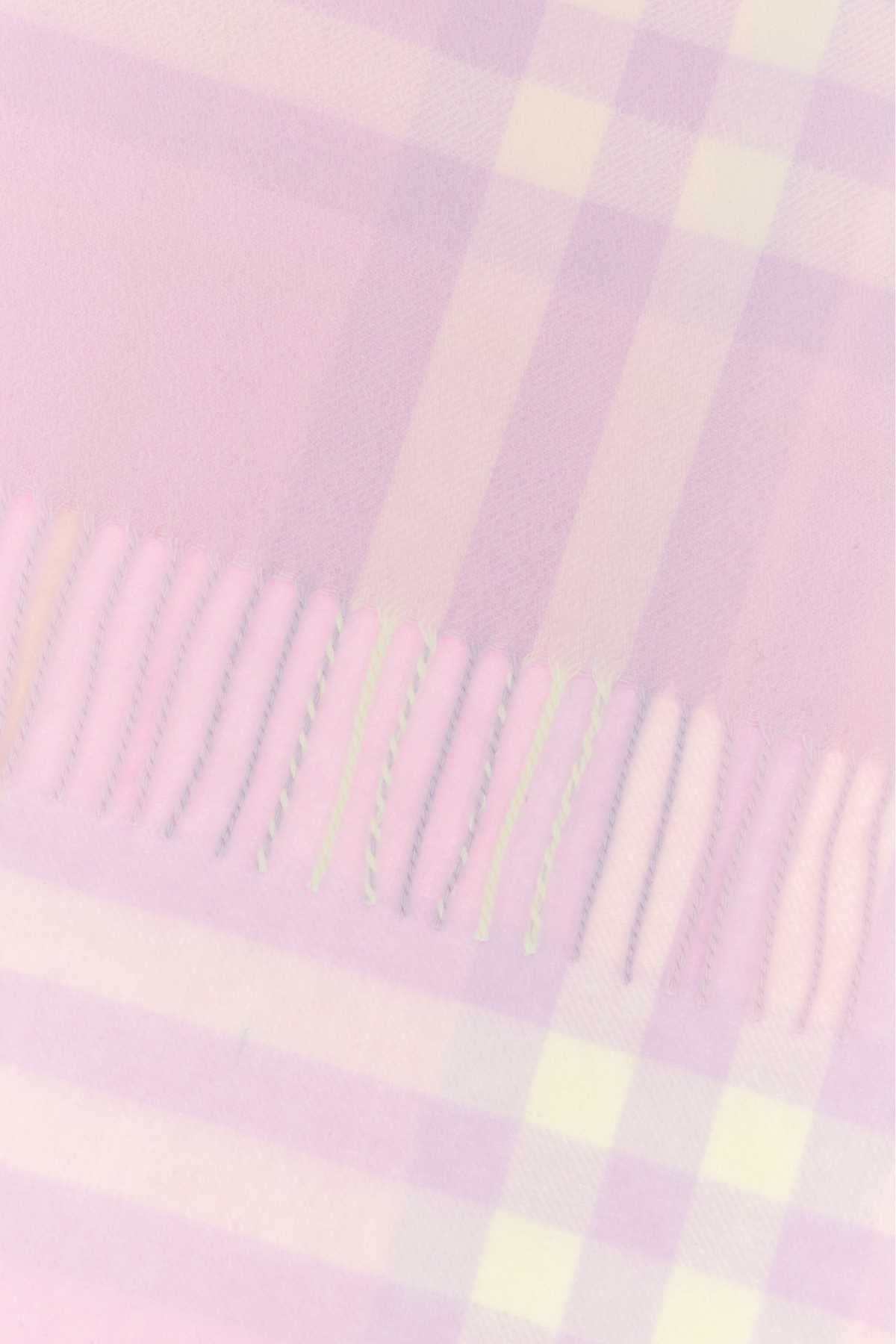 BURBERRY Check Cashmere Scarf - 168 x 30 CM