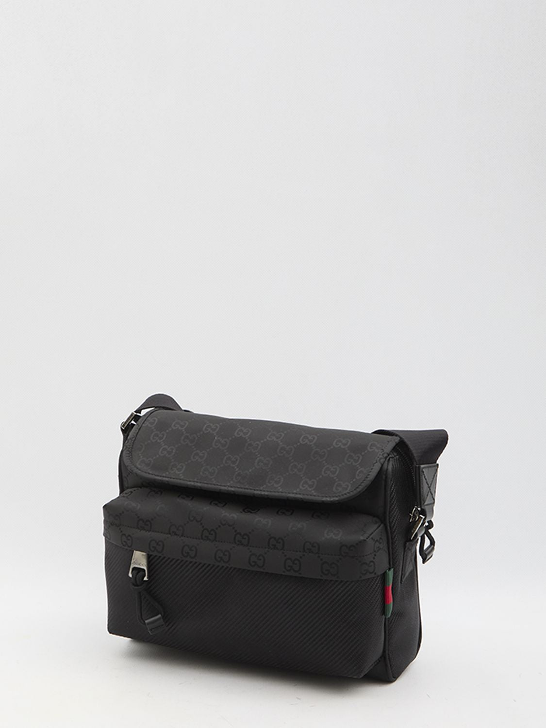 GUCCI Medium GG Shoulder Handbag - SS25 Edition