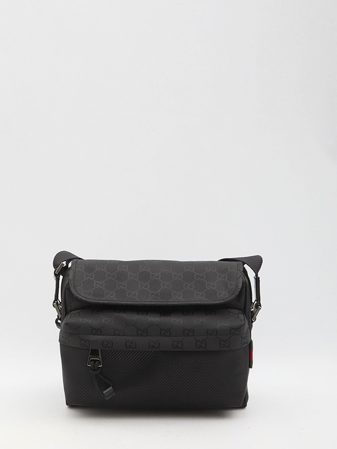 GUCCI Medium GG Shoulder Handbag - SS25 Edition