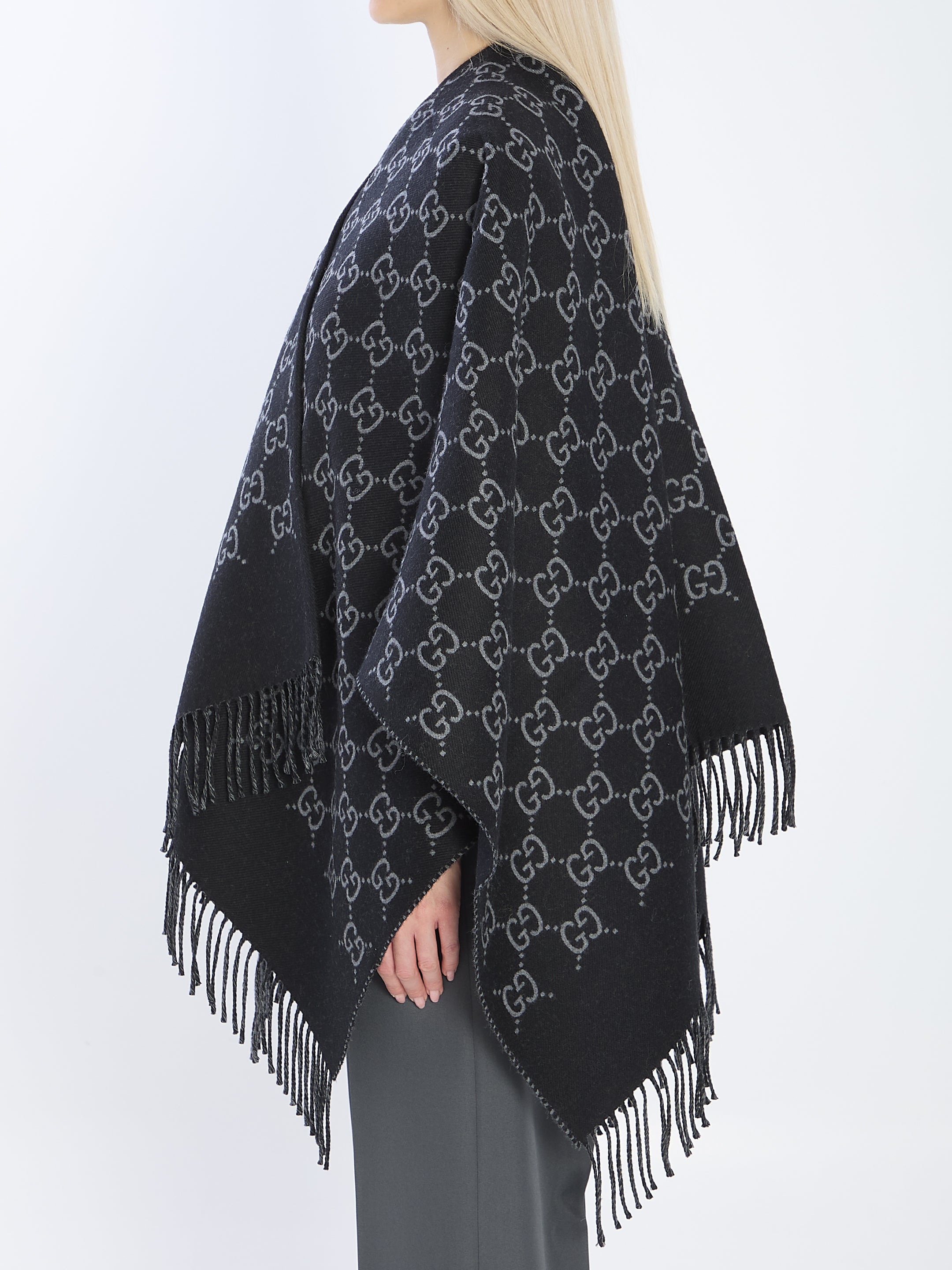 GUCCI Wool Jacquard Cape - 135 x 135 cm