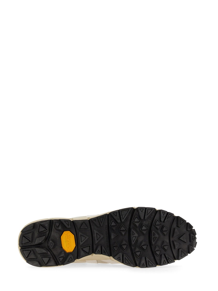 VEJA Low-Top Eco-Friendly Sneakers